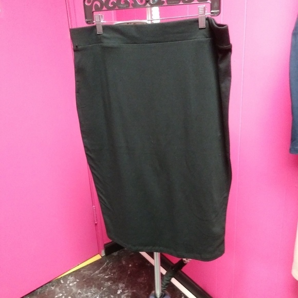 Zenana Outfitters Skirts Plus Size Straight Pencil Skirt Poshmark